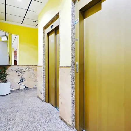 Gorgeous La Sal 100m شقة *