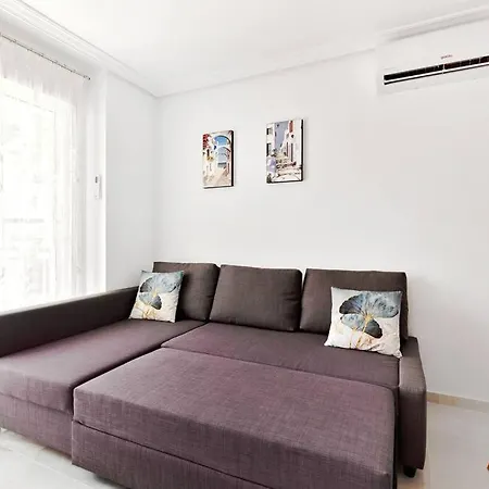 Gorgeous La Sal 100m شقة *